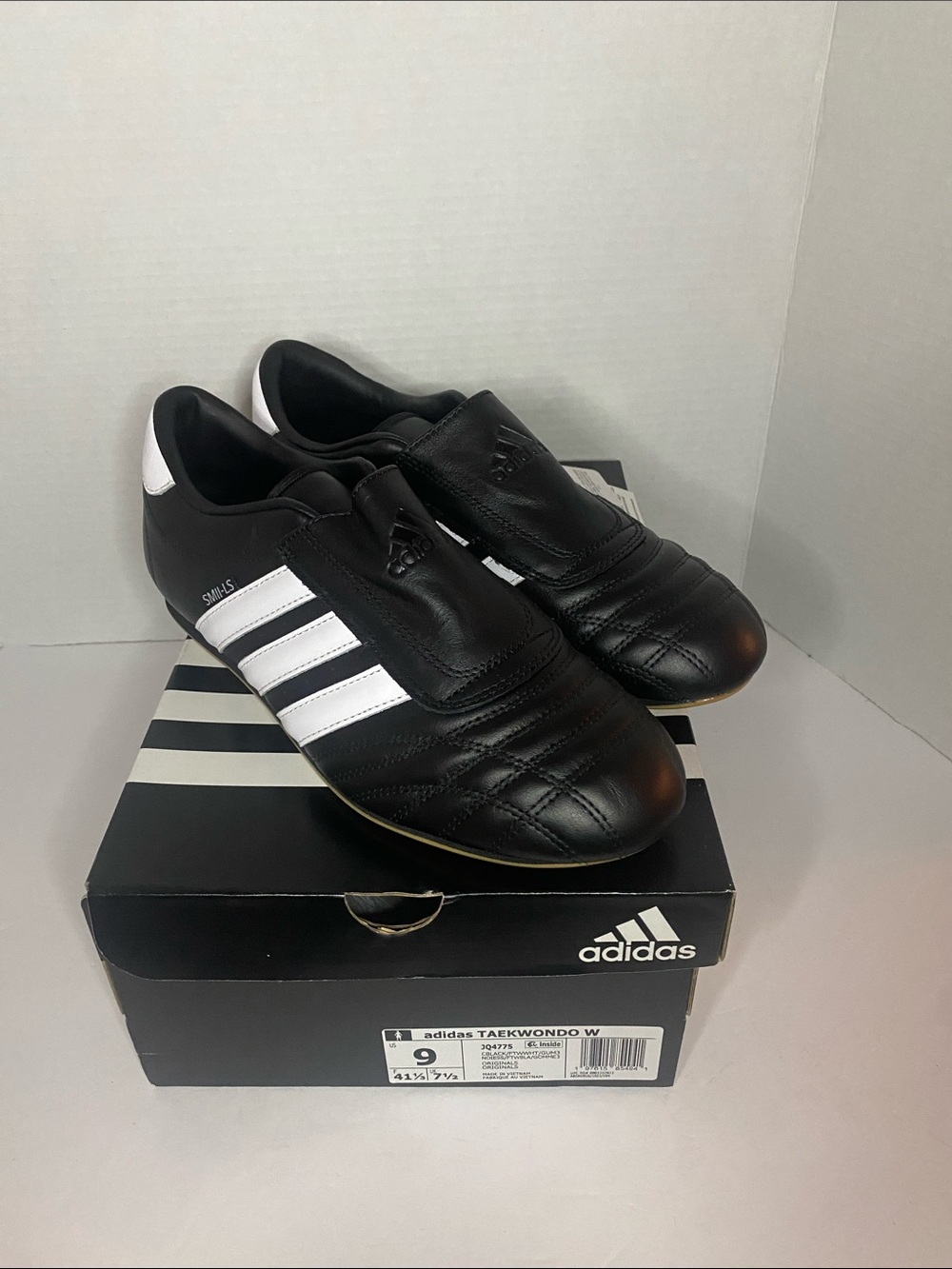 Viral Adidas ladies Taekwondo  Martial Arts Training Sneaker Shoes 8, 8.5 & 9
